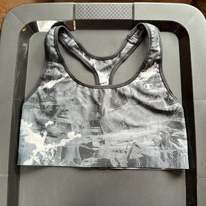 🏡NWOT Champion size large sports bra - black tie dye